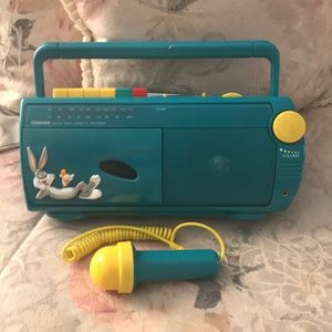 Warner Bros. Bugs Bunny radio/karote machine